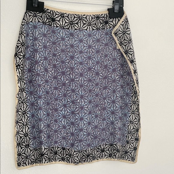 NWT Patterned Blue Square Silk Scarf by Épice - Picture 3 of 9